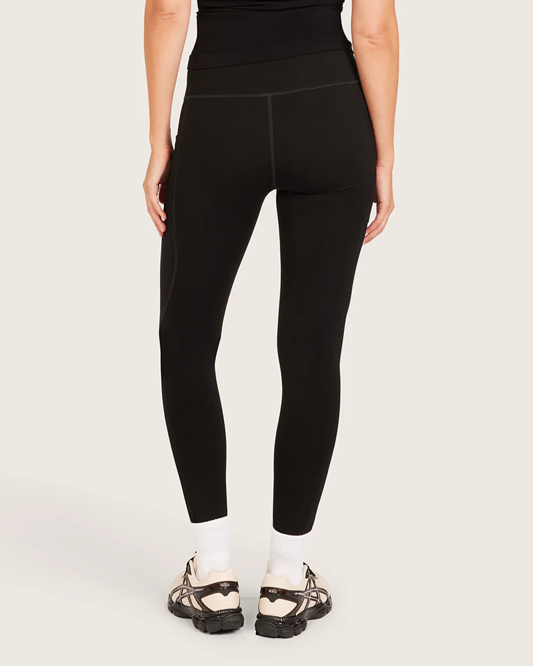 High Waist Leggings with Pocket - Black - Image 2