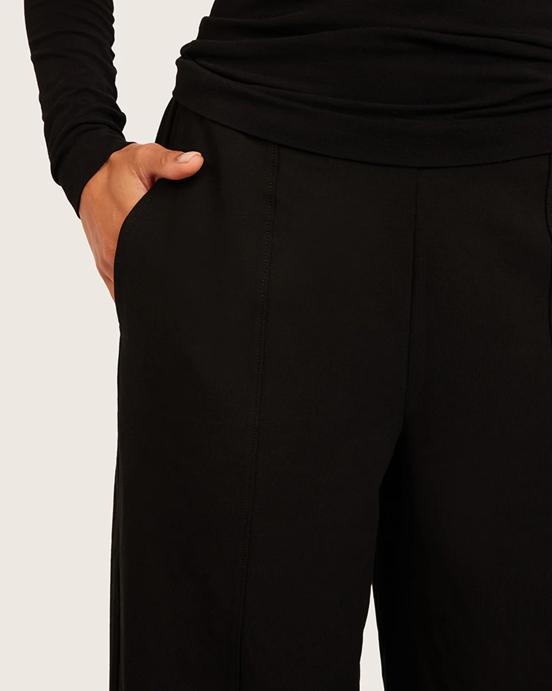 Relaxed Leg Pants - Short - Black - Image 5