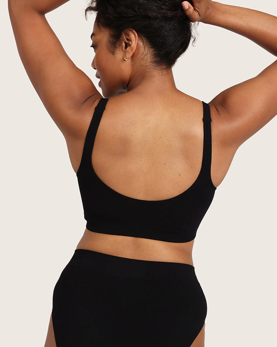 Seamfree Crop Bra - Black - Image 7