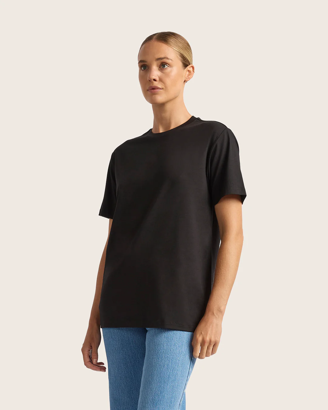 Women's Classic Crew Neck T-Shirt - Black - Image 3