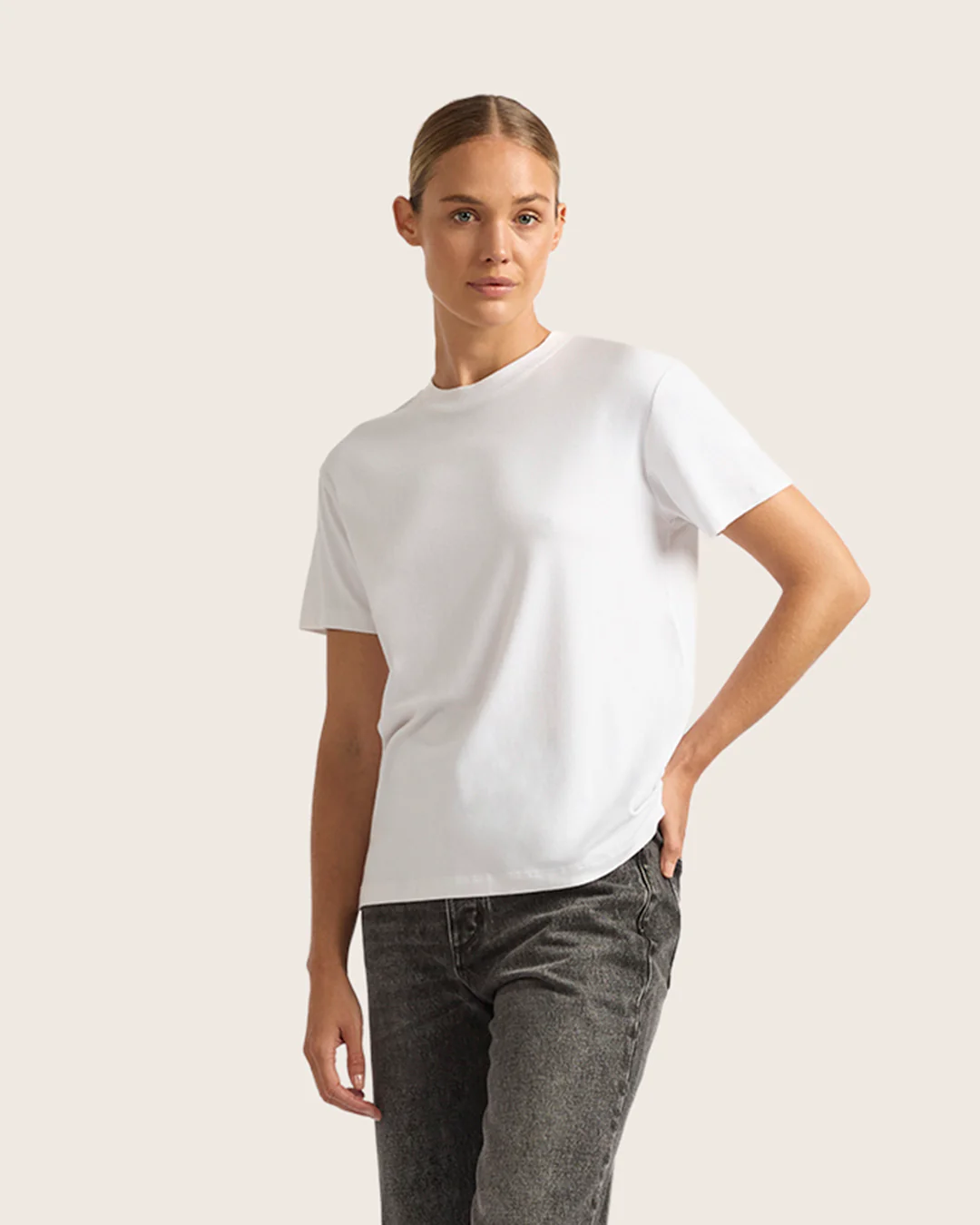 Women's Classic Crew Neck T-Shirt - White - Image 9
