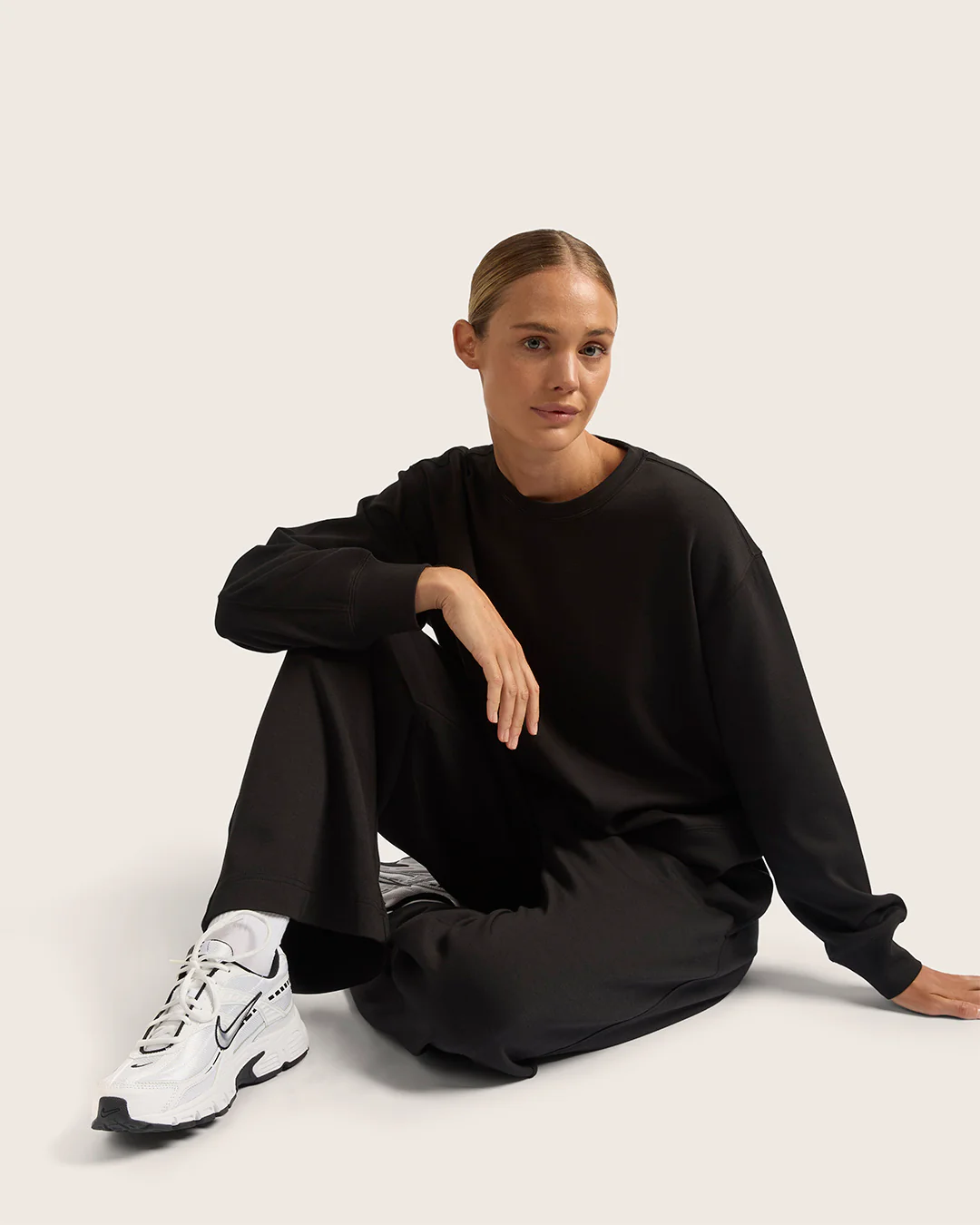 Women's Straight Leg Sweat Pants - Black - Image 7